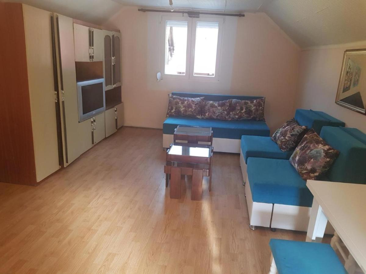 Apartmani U Guci Гуча Экстерьер фото